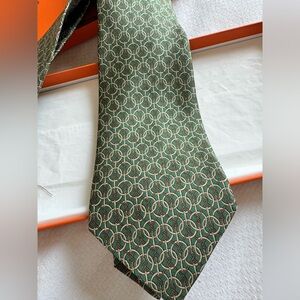 🎈Hermes Tie with box